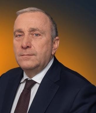 Grzegorz Schetyna w rozmowie z wyborcami lub politykami