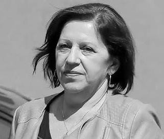 Barbara Skrzypek w profesjonalnym otoczeniu, jako urzędniczka i współpracowniczka polityczna.