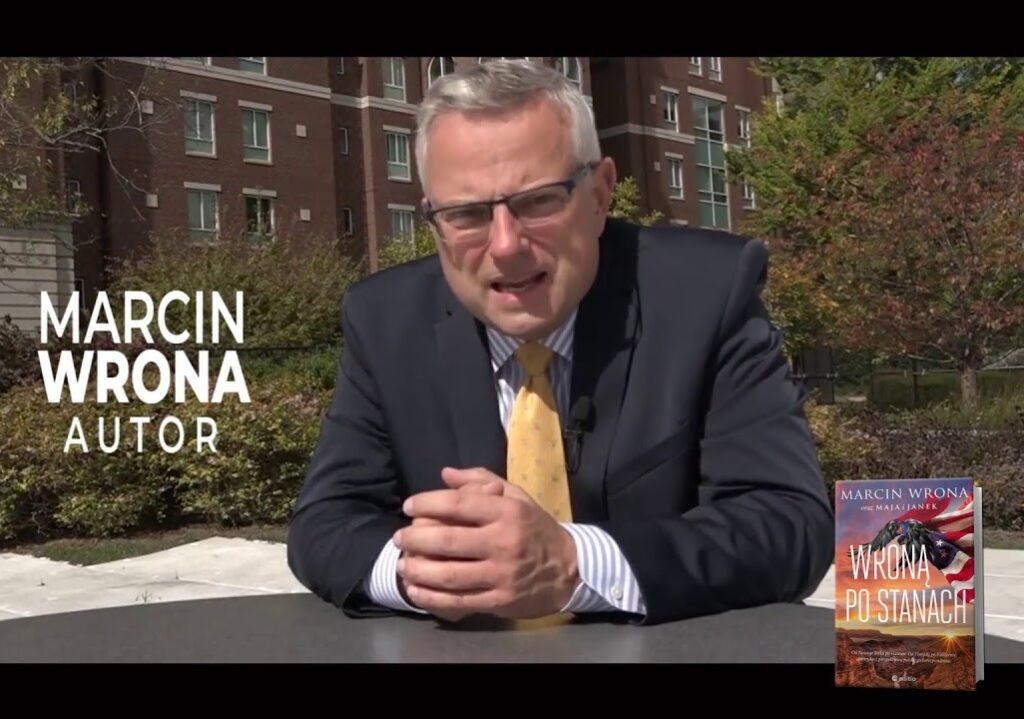 Marcin Wrona, polski dziennikarz TVN, relacjonuje wydarzenia z ulic Waszyngtonu.